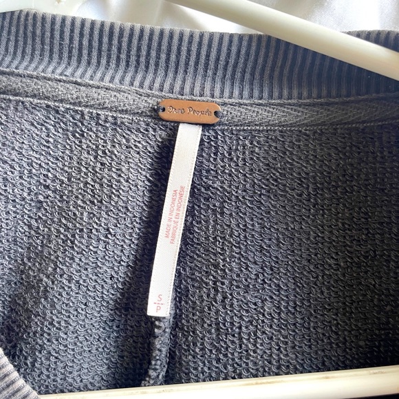Free People Sweatshirt - Picture 3 of 3